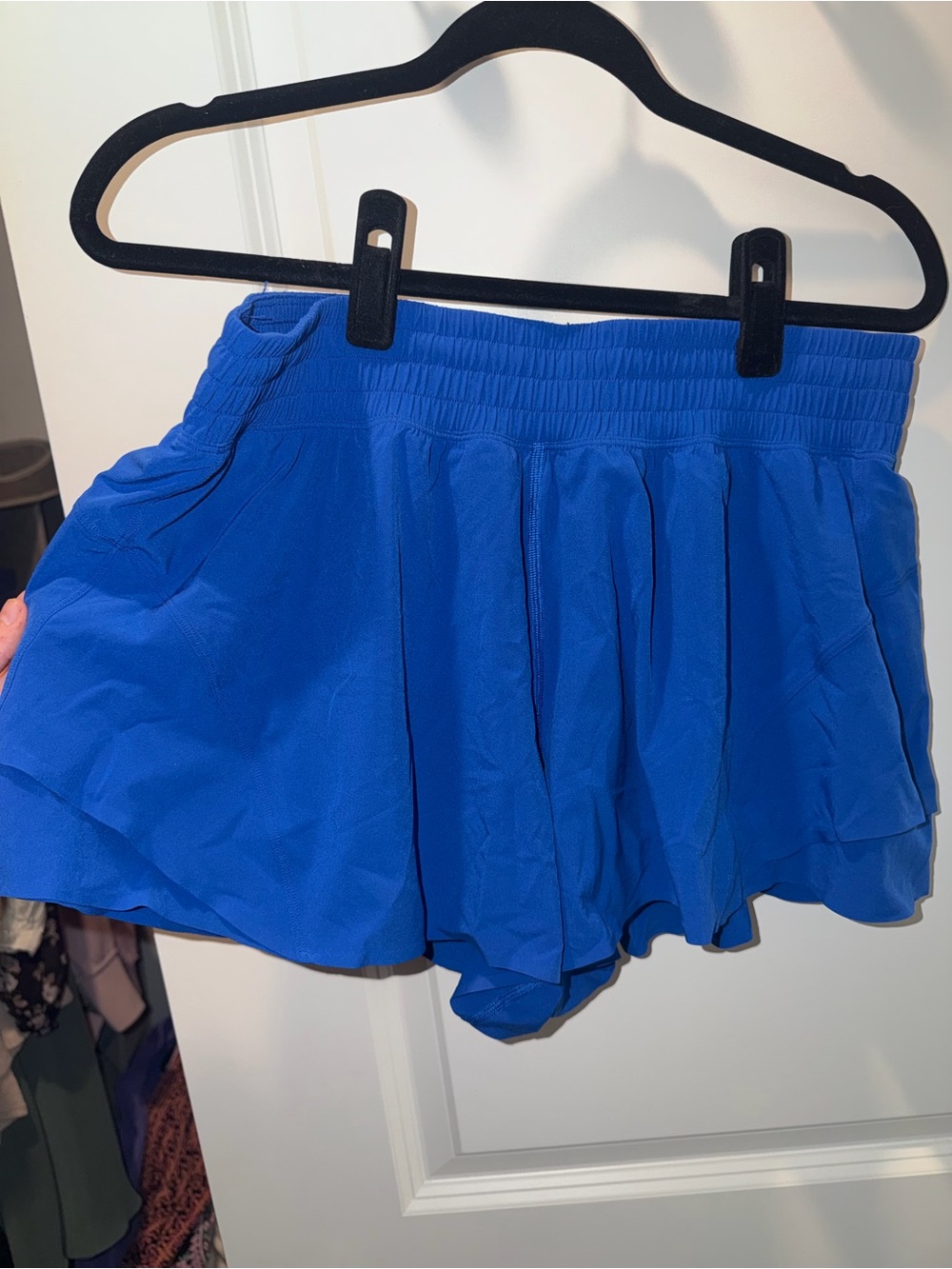 Lululemon Shake It Out run short